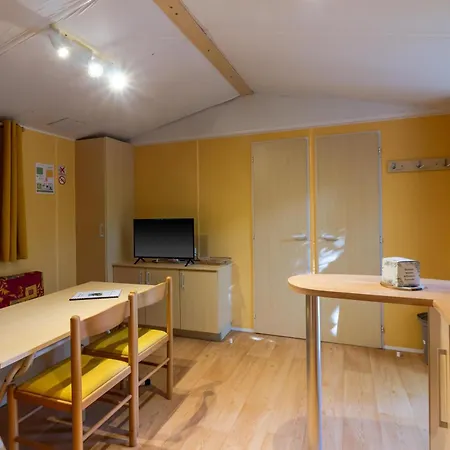 Mobilhome Albizia 4 P Climatise Prázdninový dům Saint-Martial-de-Nabirat